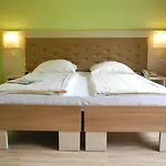 Waldhotel Отель