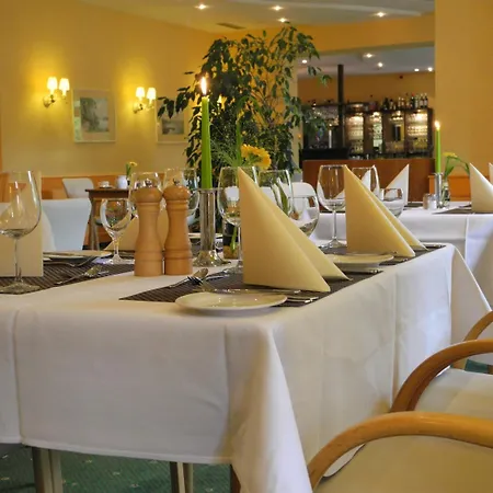 فندق Waldhotel 4*
