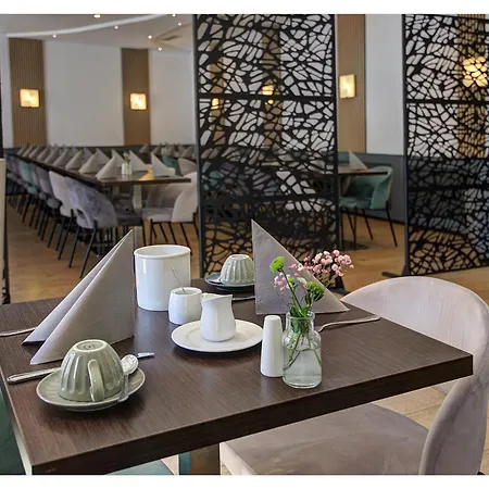 Waldhotel 4*