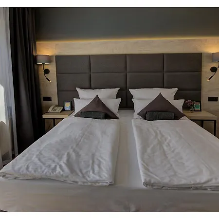 Waldhotel Hotel 4*